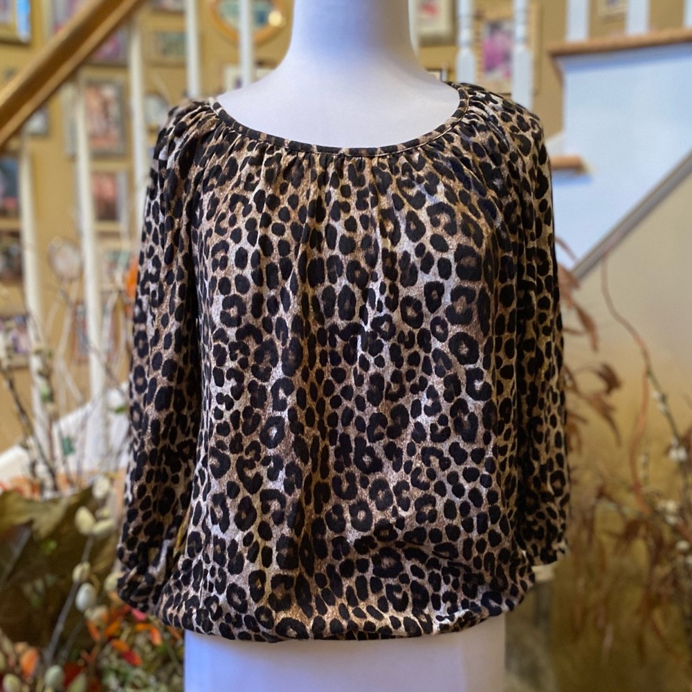 Michael Kors Small Leopard Print Round neck Pullover Shirt.